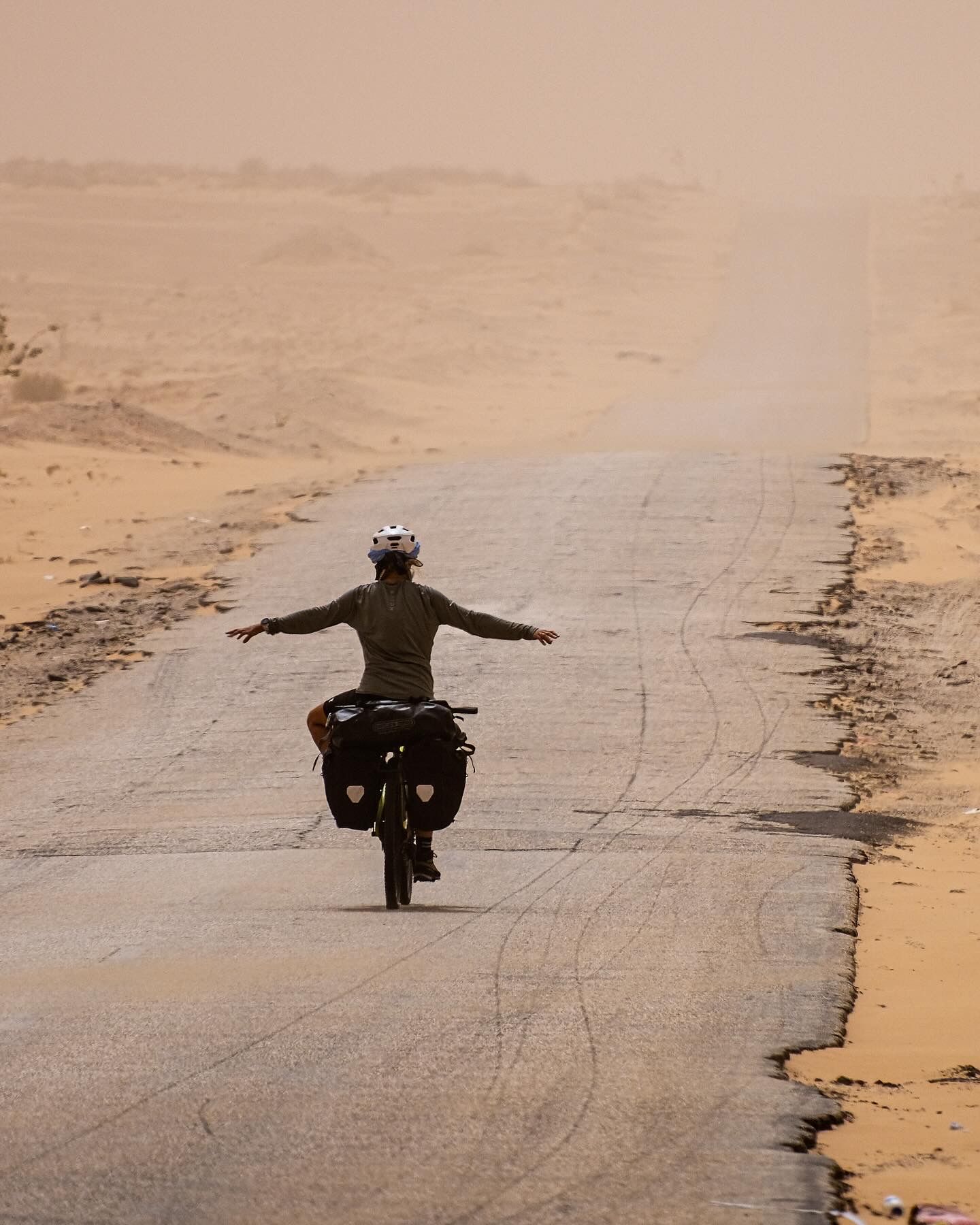 Bikepacking through Mauretania. Not your usual bike adventure.