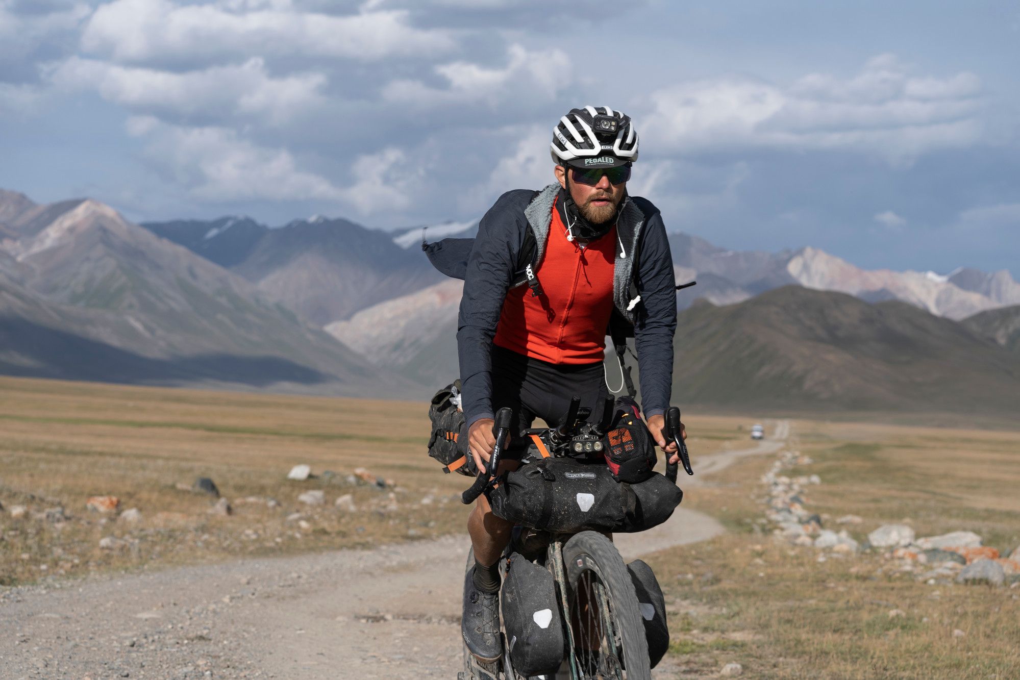 Riding the GT II prototypes during the Silkroad Mountainrace 2021