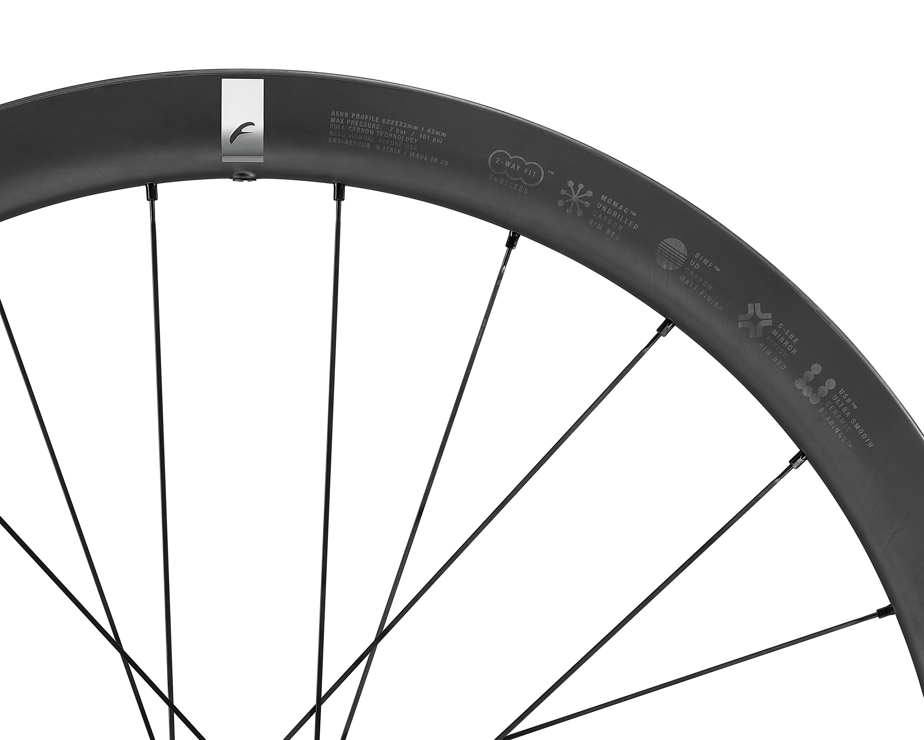 Fulcrum Speed 42 aero road detail shot