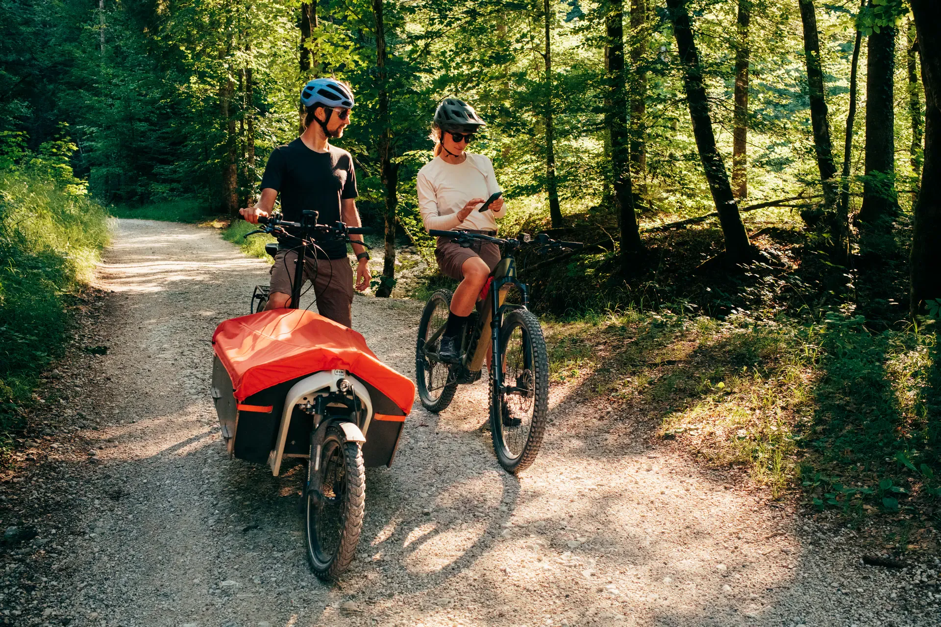 Radfahren in der Natur rund um Salzburg.