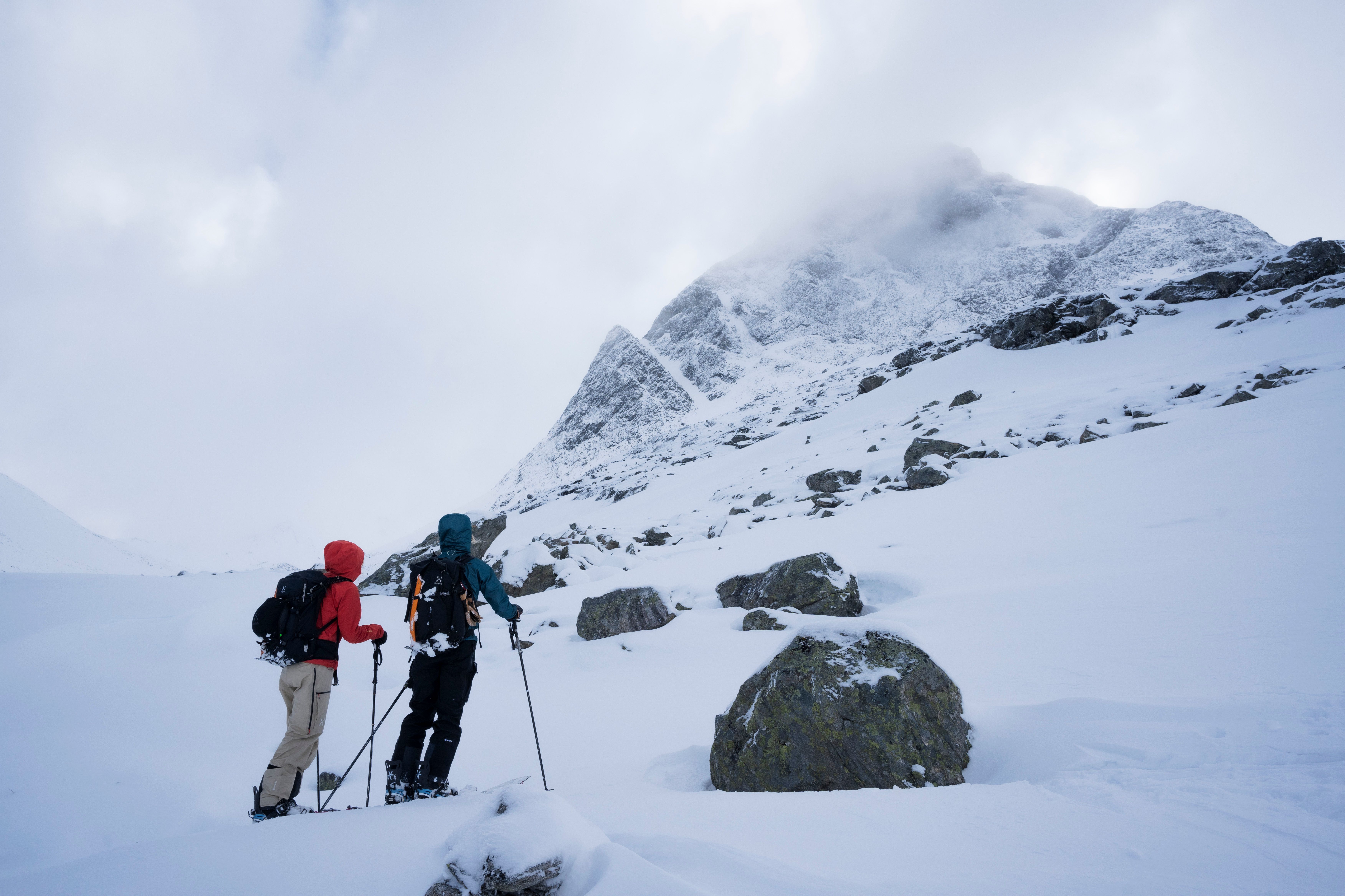 Splitboarding in Norway - Henna and Karen chasing dream lines.