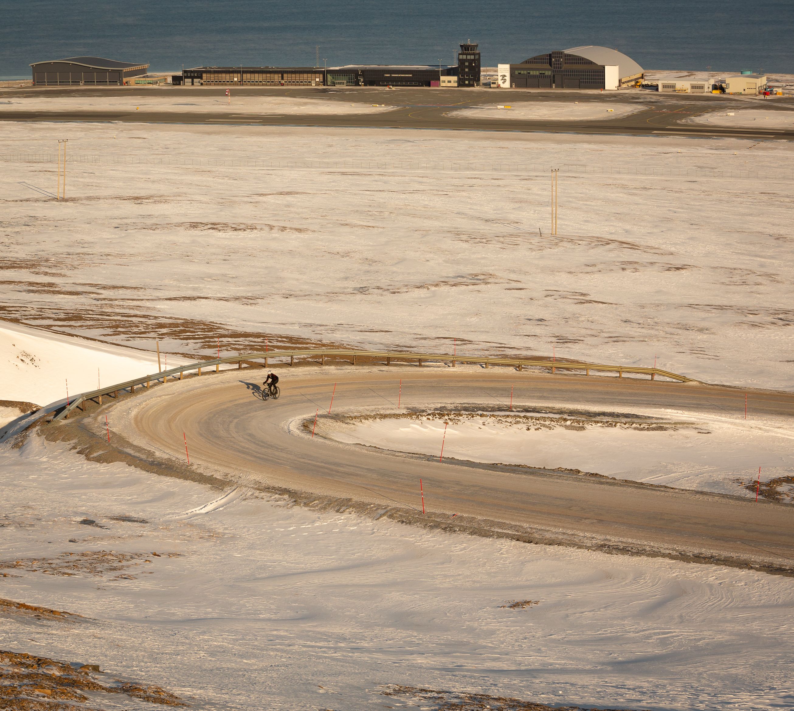 Arctic switchback roads are not everyones heaven. For Jonas they are!