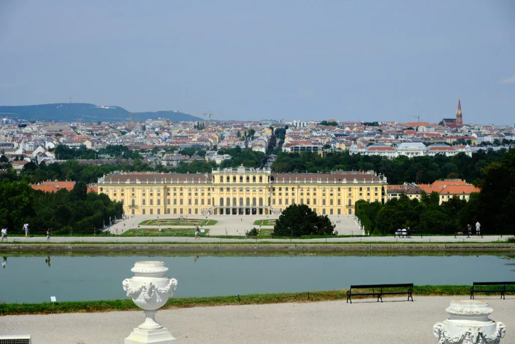 Blick auf Schönbrunn in Wien