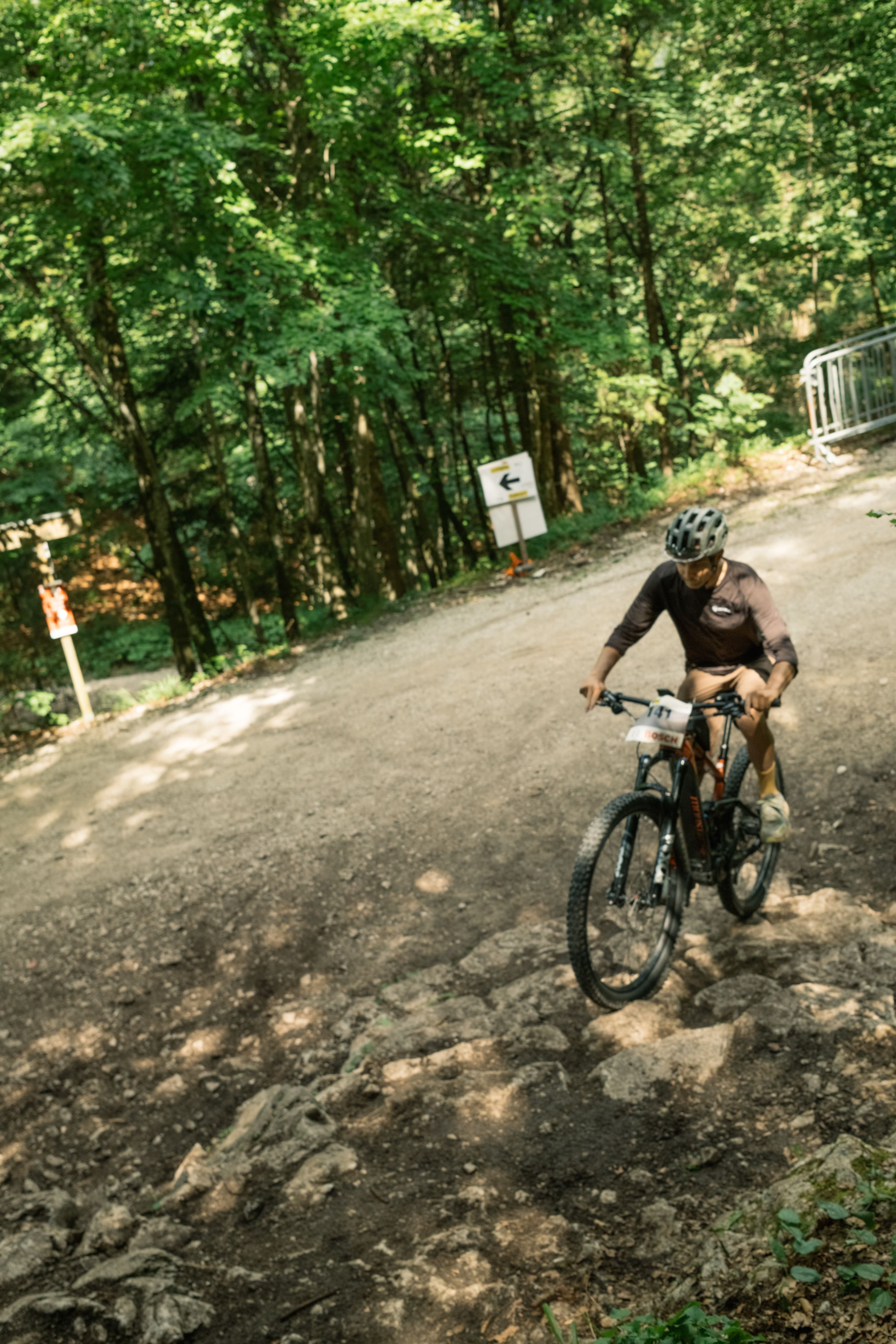 Bosch Uphill Flow. Easy bergauf auf Trails dank Bosch CX Motor.