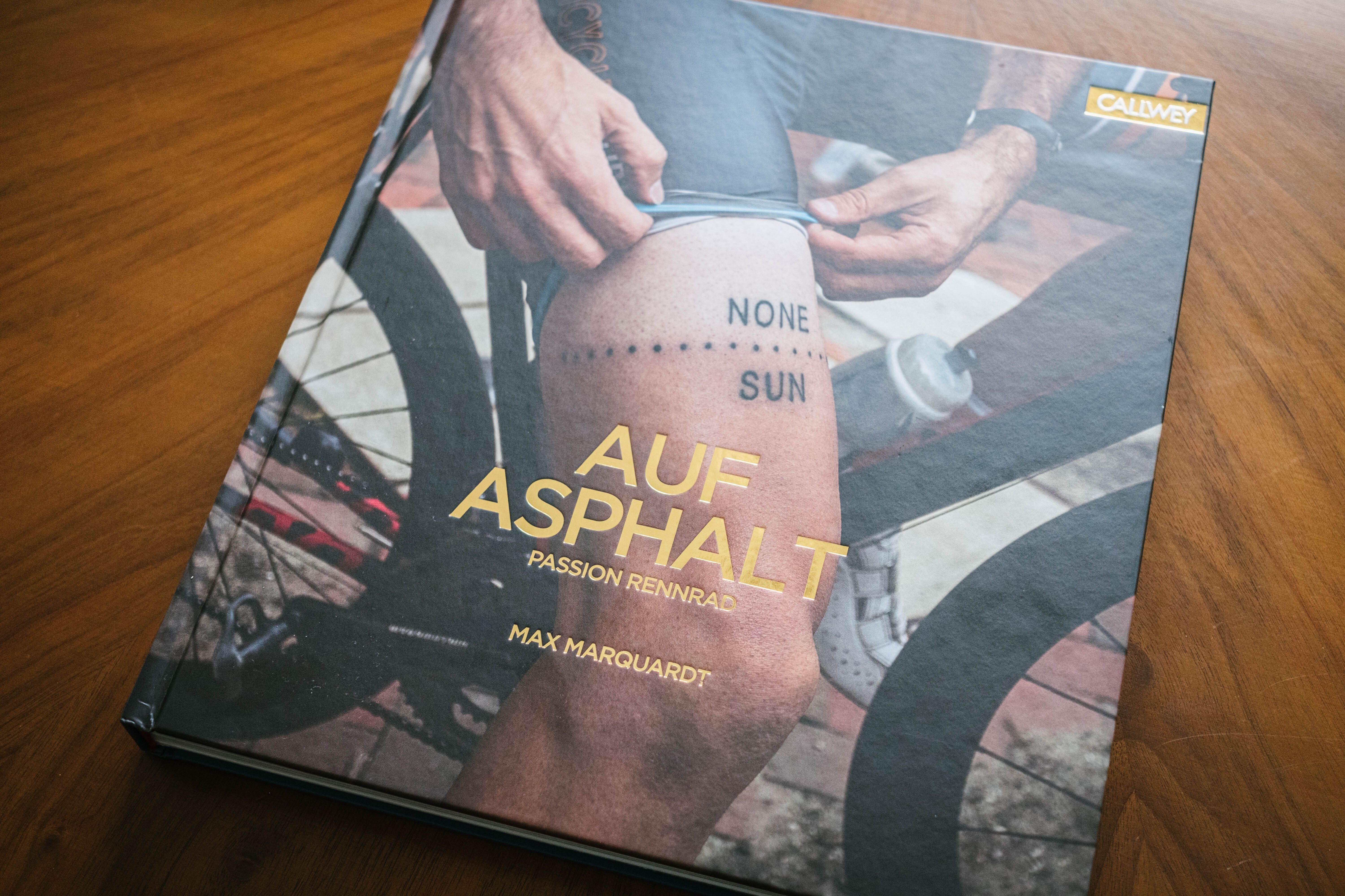 Auf Asphalt ein Buch von Max Marquardt