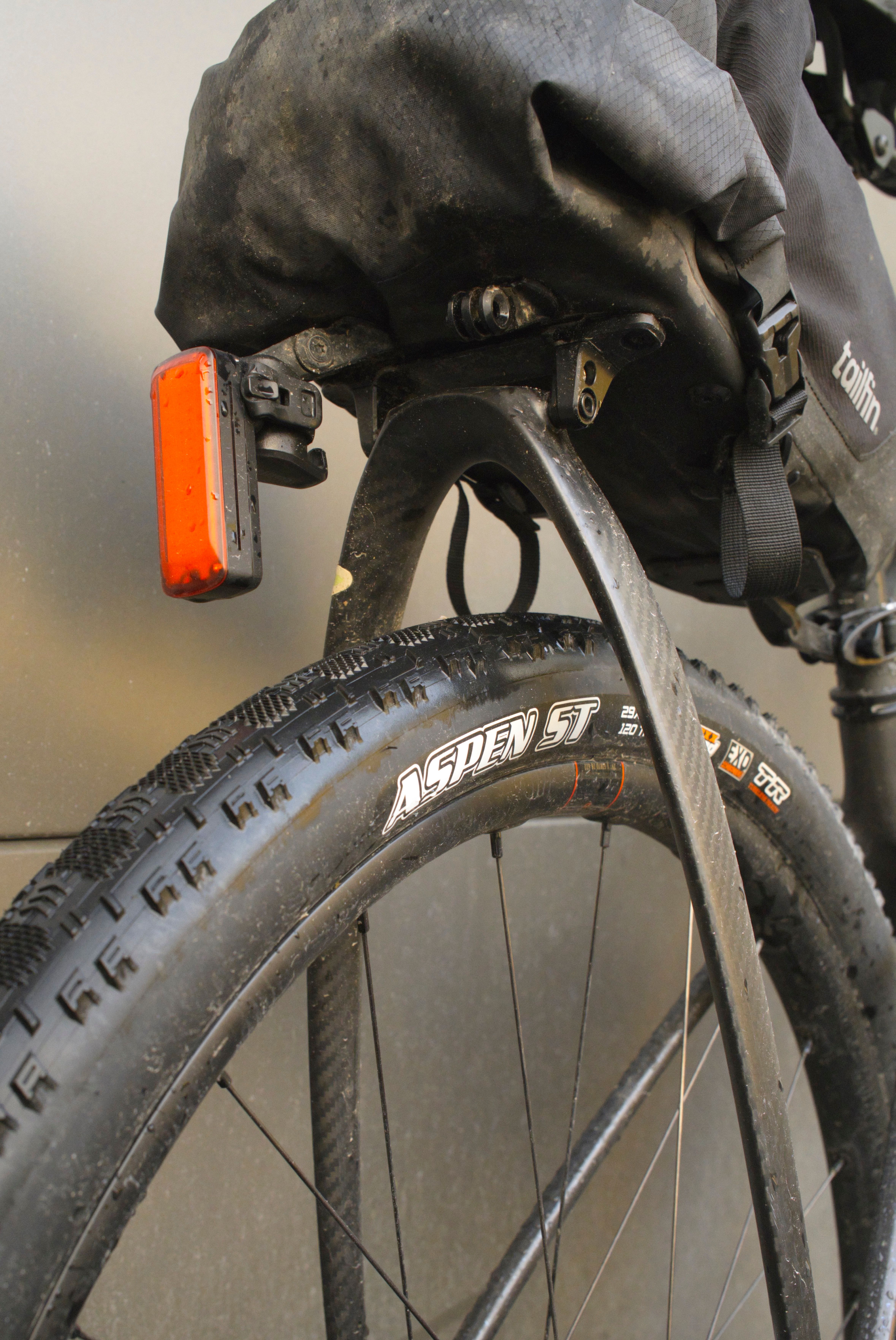 MAXXIS ASPEN ST tires are on the limit but sooo fast. BBB SignalPro light for safety.
