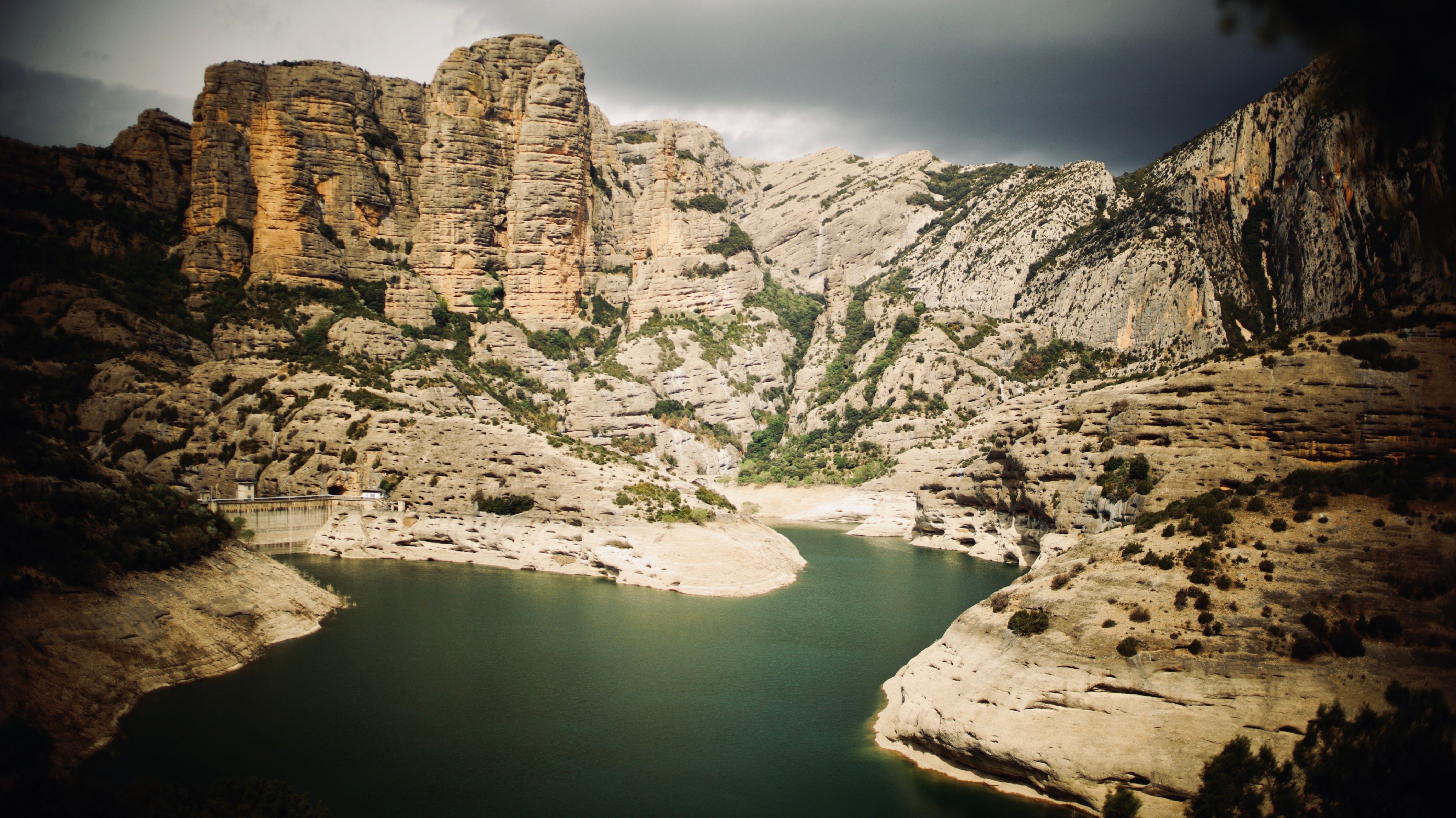 Rocky, deserted canyons contrasted by green, cool water in the spanish Aragon region in Spain are a great destination forgravel bikers.