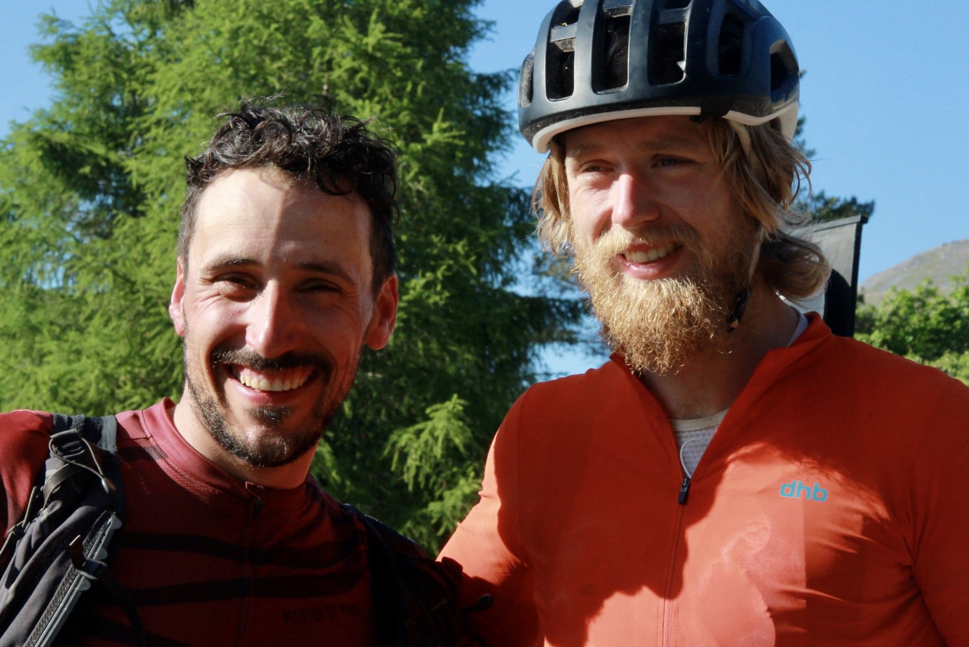 Manu Cattrysse and Angus Young at the finish of the HT550 bikepacking race.