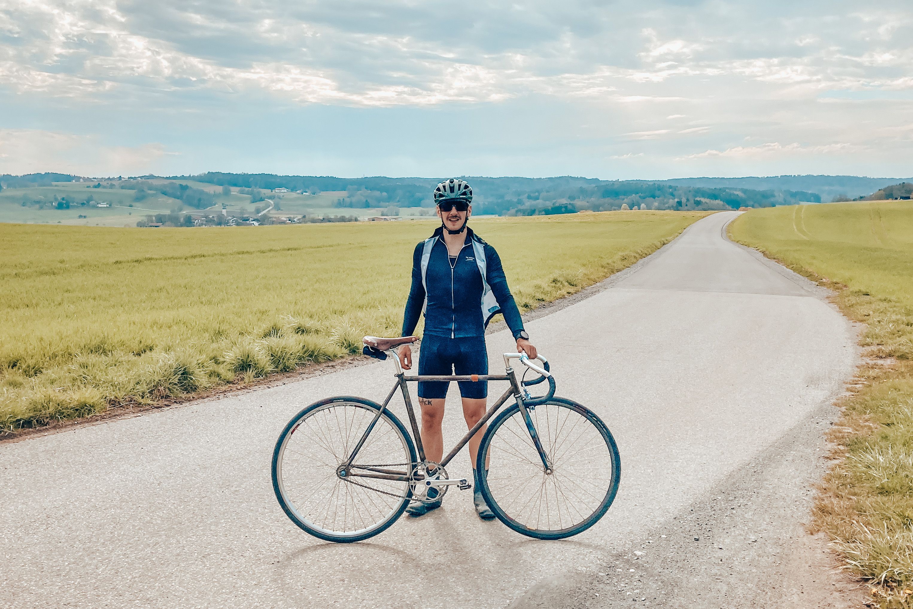 Max rides all kinds of bikes: Steel, carbon, aluminium, whatever is fun.