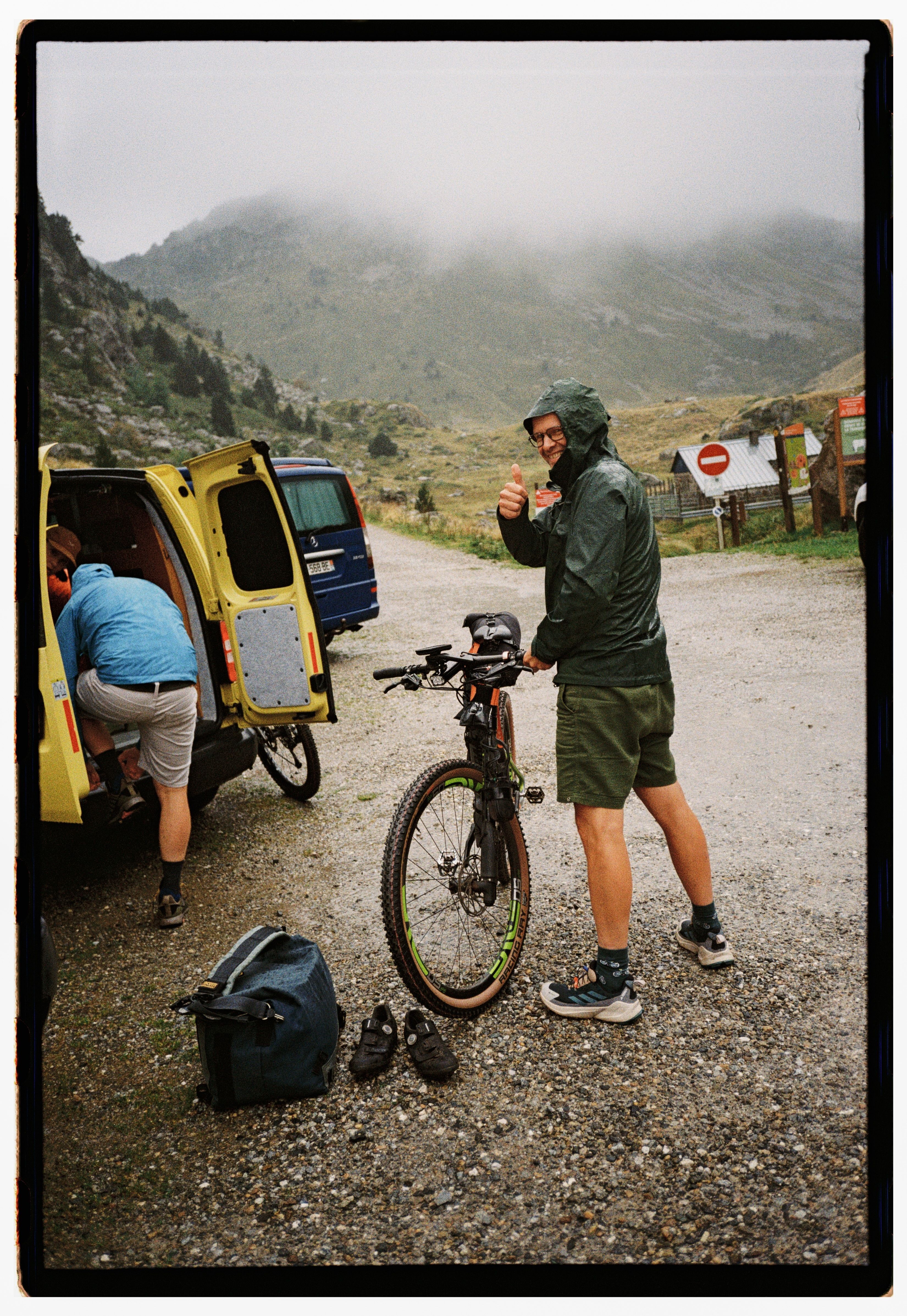 People meeting at a parking spot to race bikes. Doesn't get more pure than that. Bikepacking races still deliver a puristic experience for adventurous cyclists.