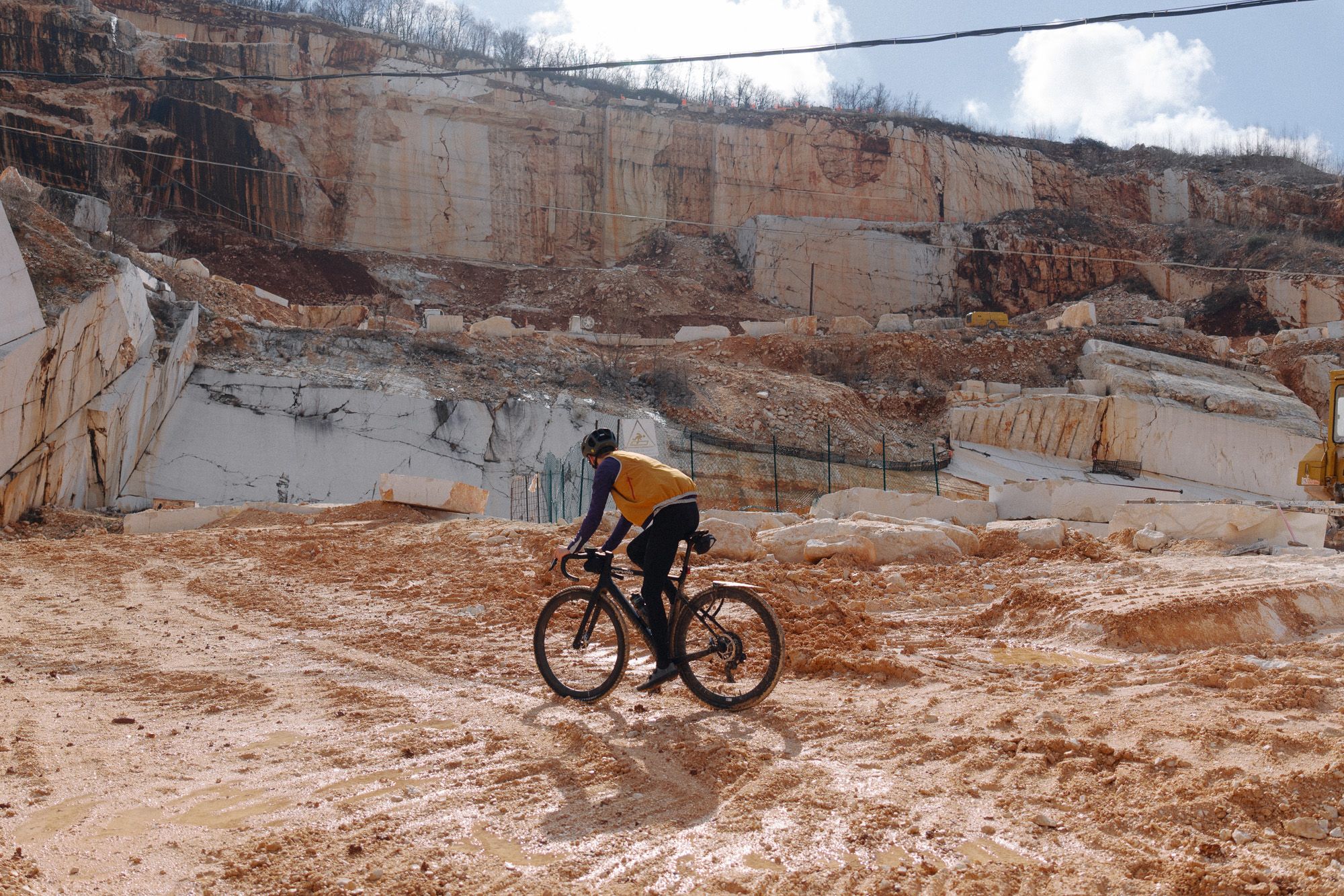 Max Riese riding the Marmöl Gravel on a Cervélo Aspero 5