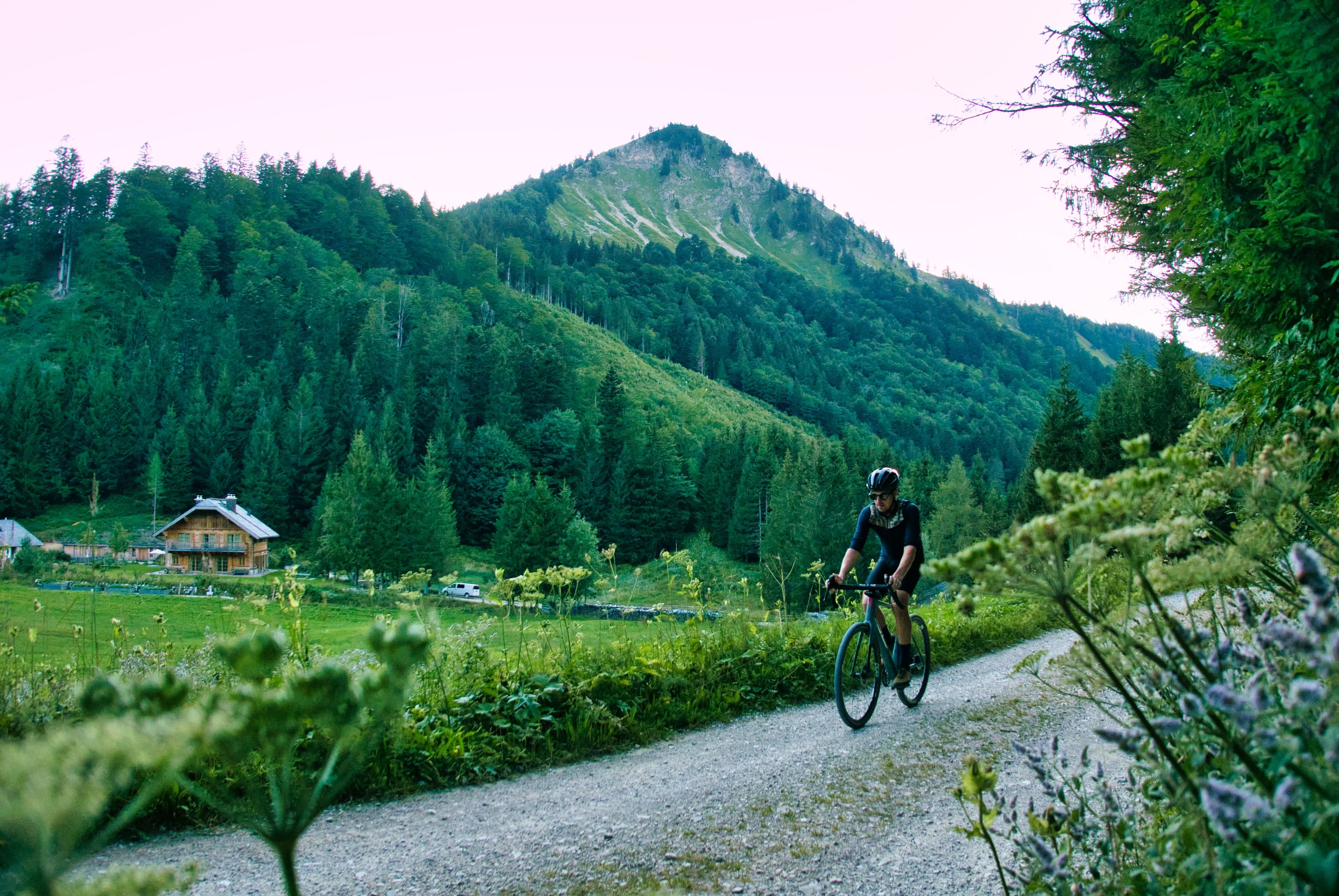 Die Schafbachalm ist ein Paradies für Gravelbiker und liegt in der Nähe von Fuschl am See.