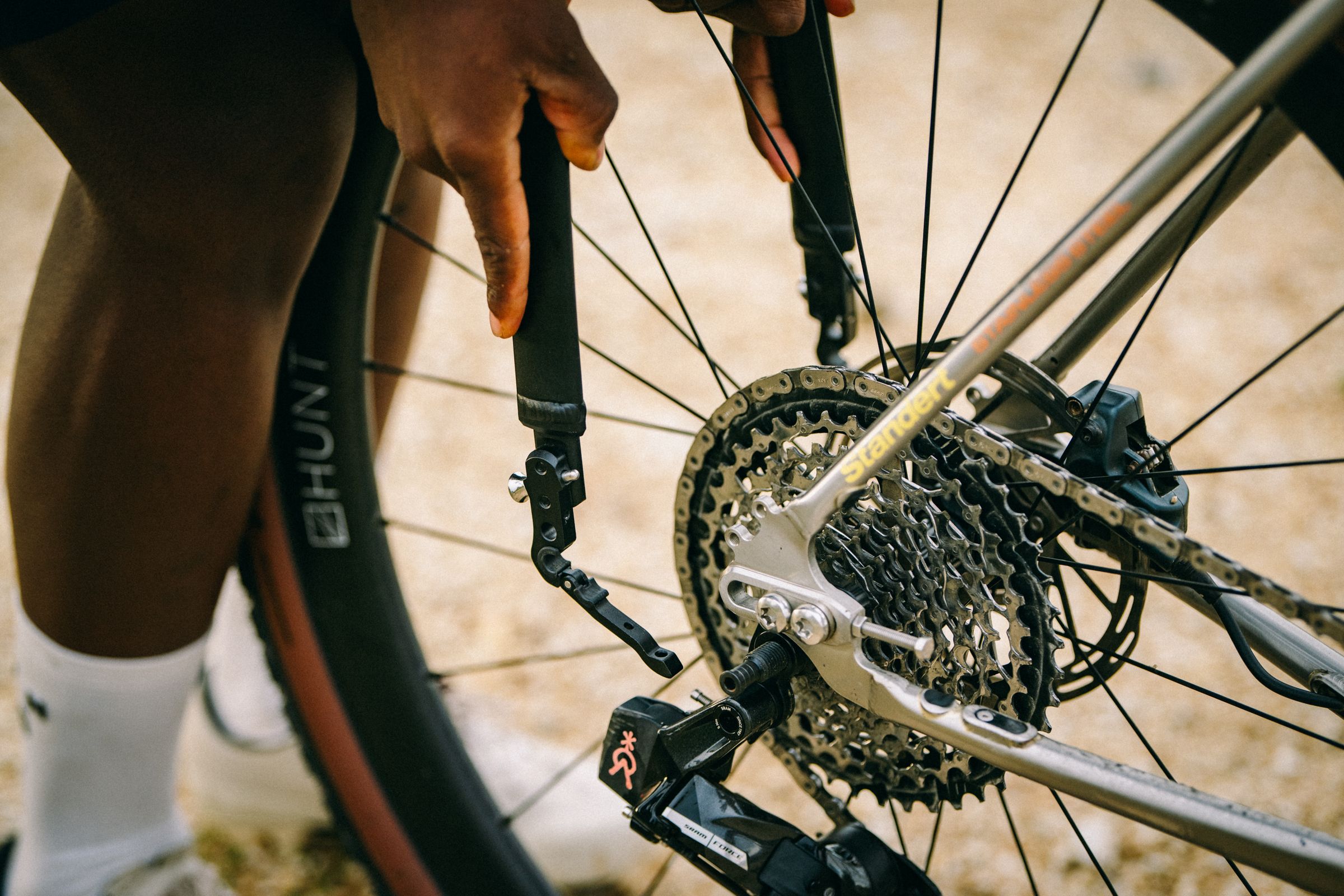 Die Thru Axle-Halterung bleibt auch bei den neuen Modellen das Herzstück von Tailfin.