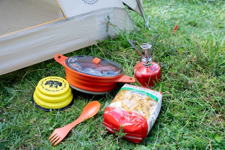 Falten spart Platz! Bei Camping-Töpfen wie bei Hundenäpfen. Und: Göffel 4 life!