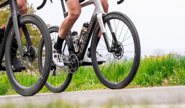 Bergauf oder flach? Die Fulcrum Speed-Laufräder bieten zwei Felgentiefen, um sich deinem Fahrstil anzupassen.