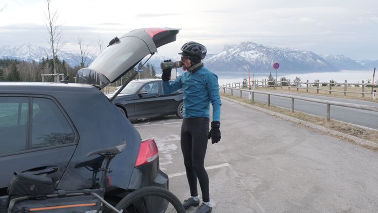 refuelling at the car as a base station