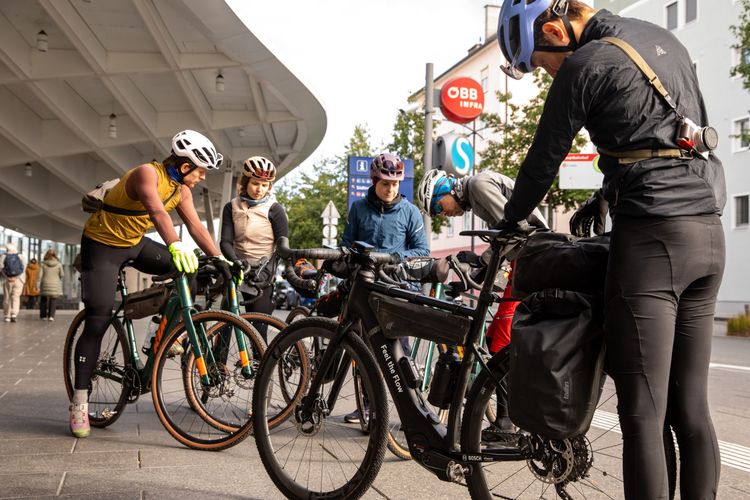 From Salzburg Main station into the alps. Travel by (eGravel-) bike and train.