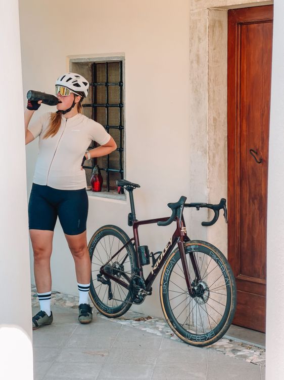 Eating and drinking is more important than ever when cycling during pregnancy.