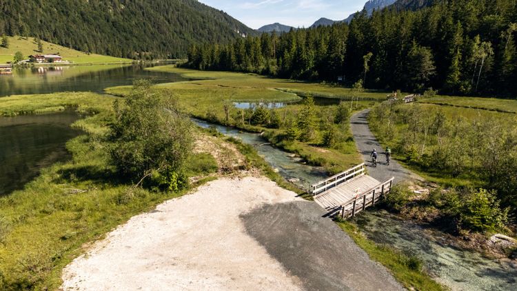 Gravel bike tour around the Kalkstein mountains