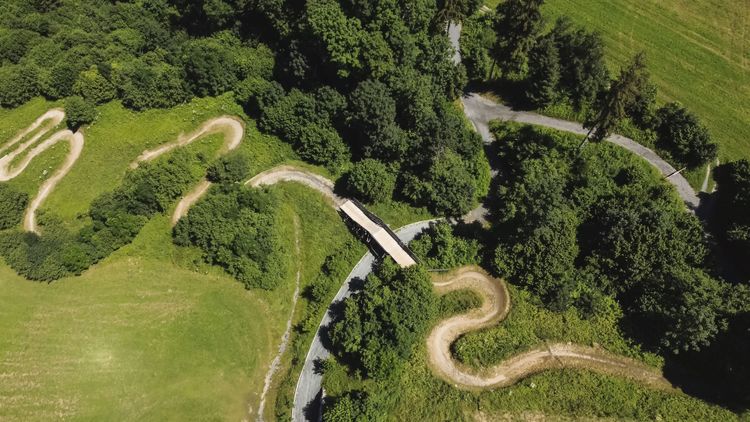 Der Harschbichl Trail ist ein roter Trail der viel Spaß macht und Teil der KAT Bike Sport+ Bikepacking Route.