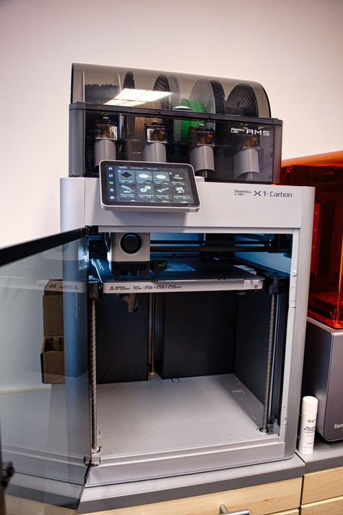 A conventional 3D printer for small prototypes