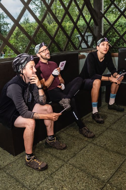 Participants got the Aesop challenges at the startline. The LOOP a gravel challenge for smart riders.