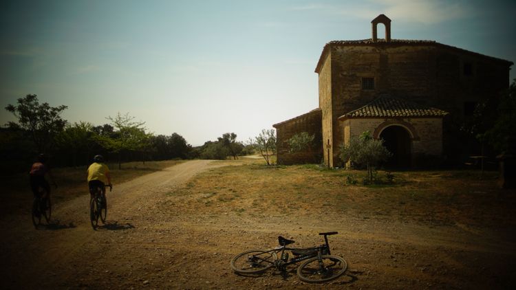Endless, smootgh gravel roads and ancient architecture make gravel biking in northern Spain a bucket list ride!