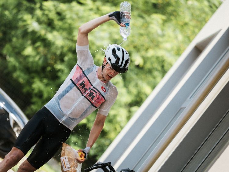 Riders of VIA Ultracycling Race endured a heatwave through Spain.