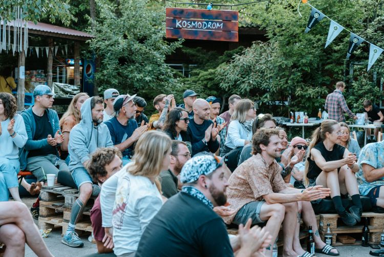 Die richtigen Leute beim Gravity Bike Festival