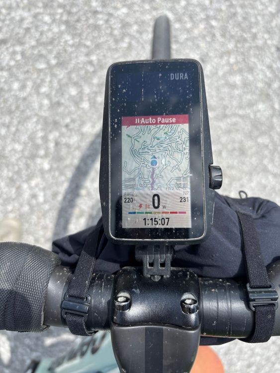 Die Karte des COROS DURA kann verwirren, wenn viele kleine Wege ohne klare Unterscheidung angezeigt werden.