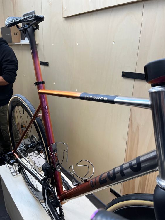 Jaegher bikes provide sleek racing machines customized for their owner. Like brand ambassador Tom Boonen.