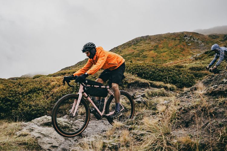 Technical single trails are part of Le Pilgrimage Gravel Event in the french alps.