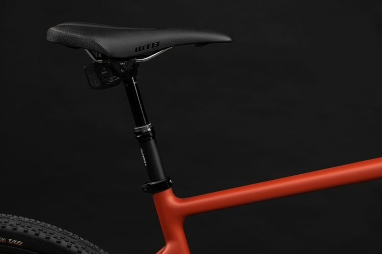 Dropperpost on a gravelbike? The Santa Cruz Stigmata gives you the possibility!