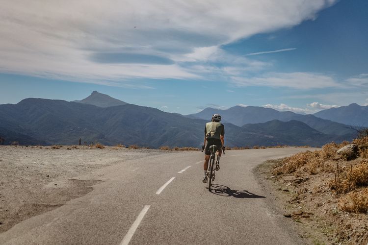 Sofiane lives for riding bikes. He is a very experienced athlete.