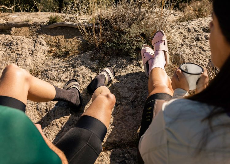 QUOC Lala Slide are targeting lifestyle cyclists and put a fight on against Rapha Slippers.