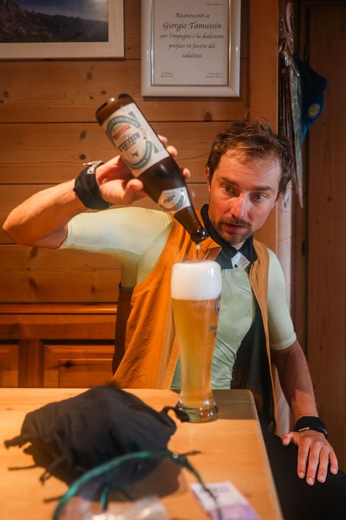 Endlich bekam ich mein alkoholfreies Bier am Rifugio Marinelli. Sneak Peaks im Luxus Modus.