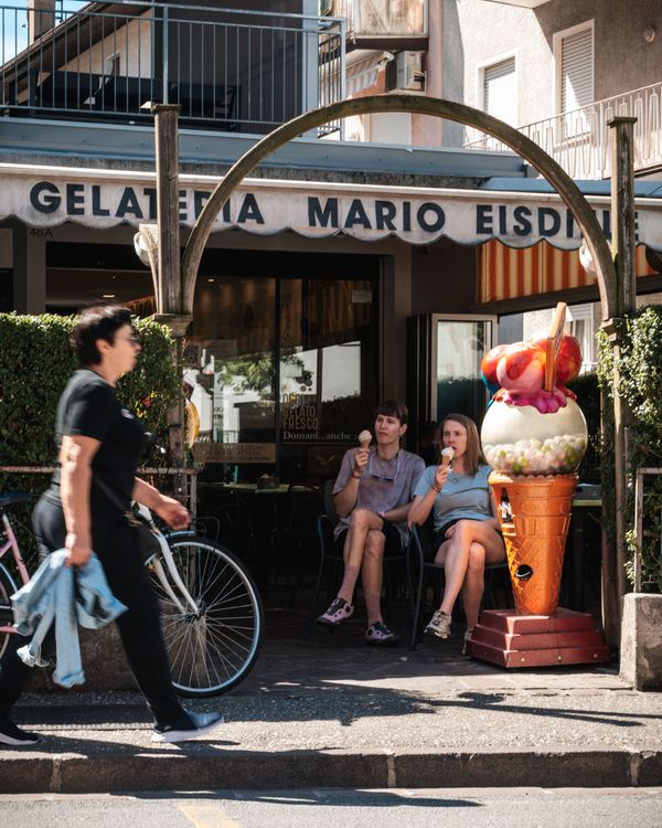 Italy, gelato and cycling are a perfect match. If you like to explore rough landscapes by bike Sneak peaks adds that on top!