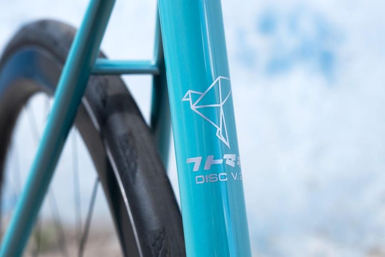 The Futomaki Disc v.2 road / gravelbike has beautiful details.