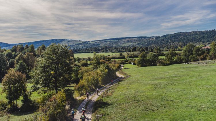 The lanscapes in the Dinaric Mountains are stunning and perfect for cycling!