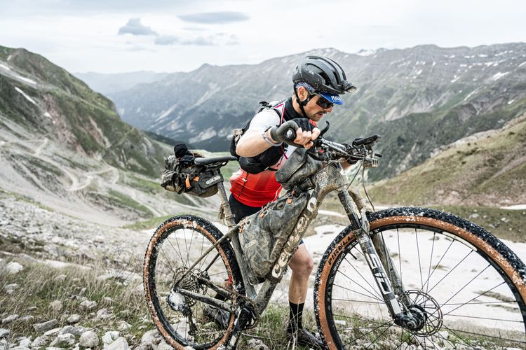 Riding the Posedla Joyseat at the inaugural Hellenic Mountainrace