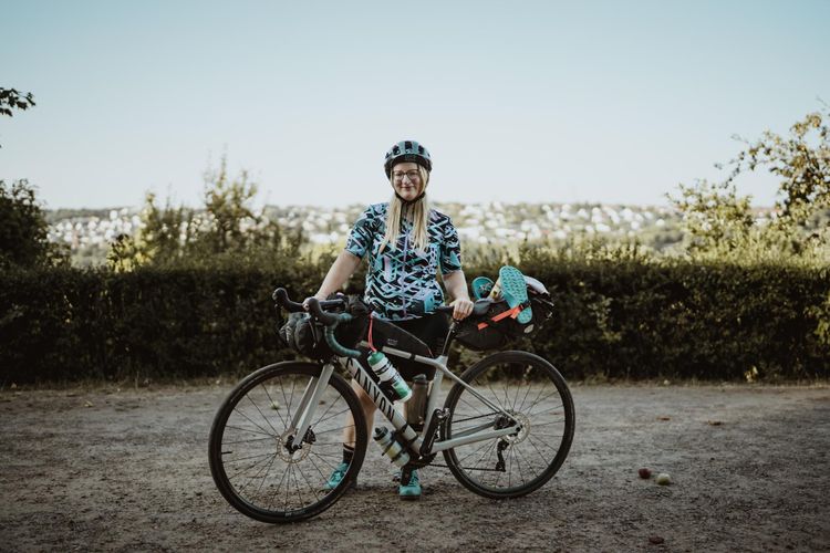 Katharina Nippgen ready for the TWAR X komoot Taunus Weekender bikepacking event.