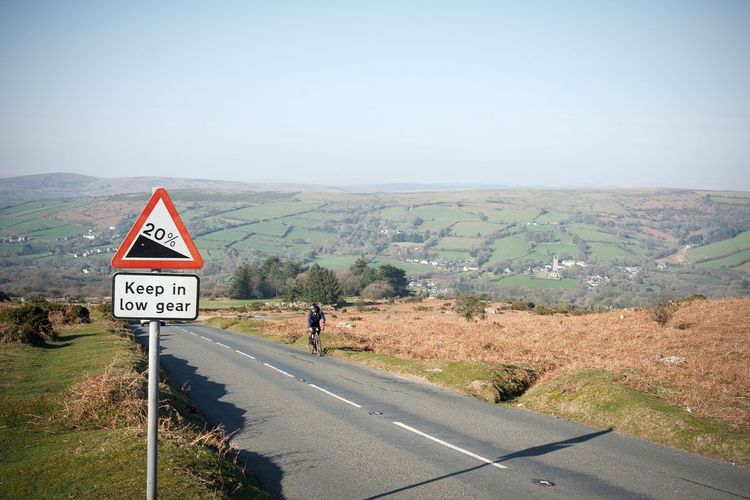 The last big climb into Dartmoor (Joe Williams)